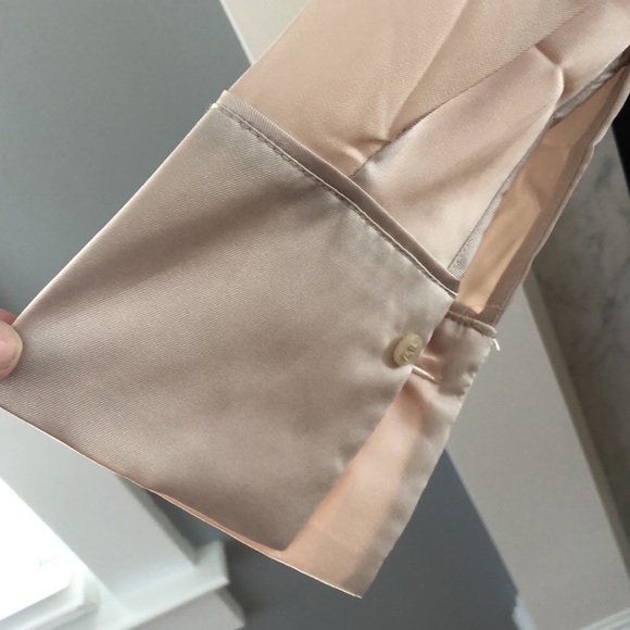 🆕H&M Blouse - Picture 6 of 7